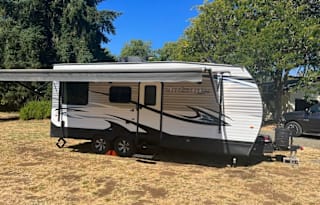 Family Fun Toy Hauler 2018 Jayco Octane Super Lite