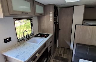 2024 Dutchmen RV Coleman Lantern LT Series 17B