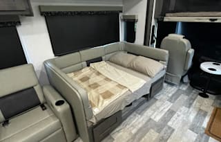 Spacious 2023 FR3 34DS Motor Coach: Luxe & Loaded!