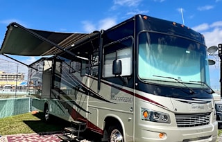 MEET “DAKOTA” OUR FAMILY FUN RV