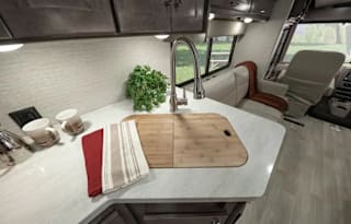 "BIG"  2020 Winnebago Adventurer 30T