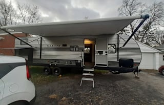 "The Gang's All Here!" Glamper Rental