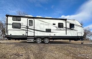 Spacious Highland Ridge Bunkhouse with Mega slide