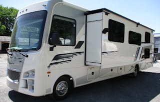 2024 Coachmen RV Mirada 35ES