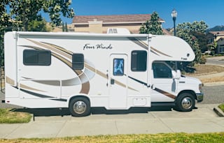 2019 Four Winds 23U with Solar Power