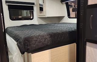 2023 Coachmen APEX 266BHS - Glamping Machine!