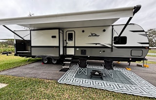 Brand NEW 2023 Jayco Jay Flight with Bunkroom