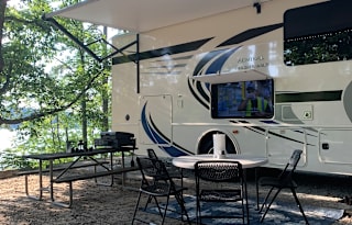 2021 HolidayR Admiral 29M Flexible pick up/dropoff