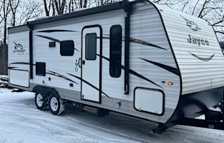 Jess & Josh's Kid Approved RV Rental