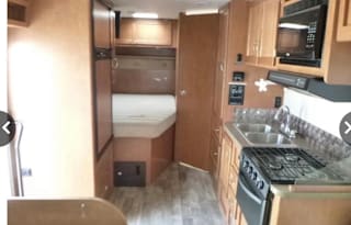 2017 Winnebago Spirit 25B