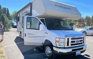 2017 Winnebago Minnie Winnie 25B