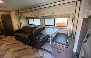 2021 Forest River RV Sunseeker LE 2550E Ford