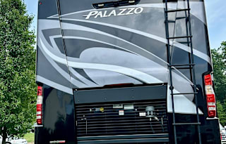 2022 Thor Palazzo 33.6 Diesel Class A