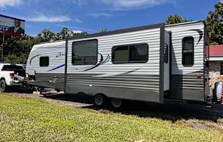 2017 Crossroads Zinger Z-1 Travel Trailer