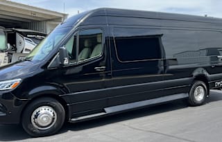 2024 Ultimate Toys Ultimate Coach Sprinter