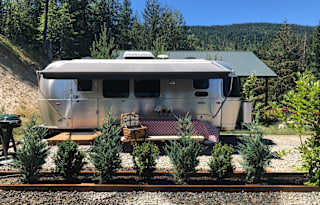 Airstream Luxury Our Place or We Deliver Anywhere!