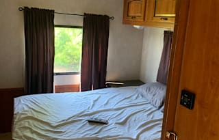 2011 Coachmen RV Mirada 34BH