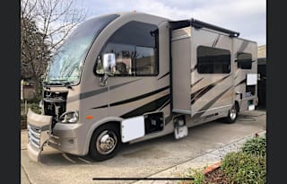 2018 Thor Motor Coach Axis 24.1