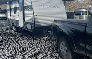 **Power Jacks and Awning** '23 Aspen Trail 1860RK