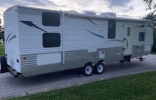 2008 Forest River RV Cherokee 32B