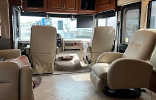 2015 Fleetwood RV Bounder 34T