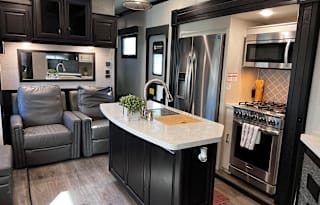 2021 Highland Ridge RV Silverstar XLT 427BHS