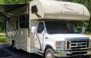 2017 Thor Motor Coach Chateau 26B