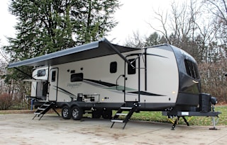 @CampSmoreOhio - 2023 Flagstaff Luxury Bunk Room