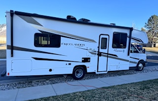2024 30ft Coachmen 27QB - Sleeps 6 - Fully Stocked