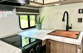 Wander with MIA - Off-Grid & Adventure Ready