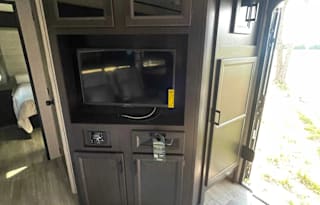 *NEW* 2022 3 slide Jayco 33RBTS 2 bedroom