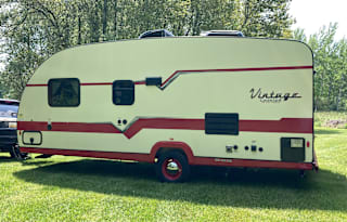 "Sam": 2019 Gulf Stream RV Vintage Cruiser 19RBS