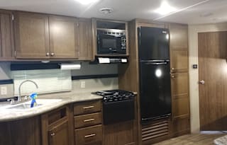 1 Queen 2 Full Beds // Delivery and Set Up