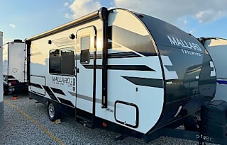 Take the Whole Family!! Has Bunk Beds!