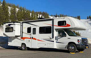 2016 Forest River Sunseeker | Clean | Easy-Driving | Room for the Family