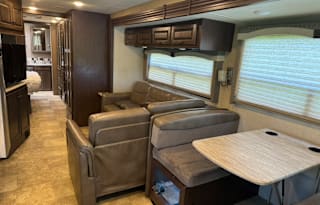 2018 Thor Motor Coach Windsport 35M