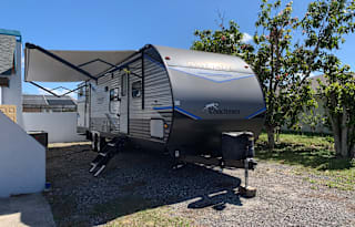 "Adventure Awaits: Cozy & Fun RV Rental!"