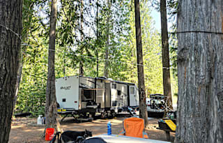 Wanderer- Forest camp king, 30ft half-ton towable!