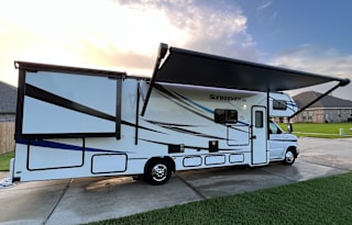 Enjoy a cruise in "CRUZ"! *TAILGATER'S DELIGHT!*