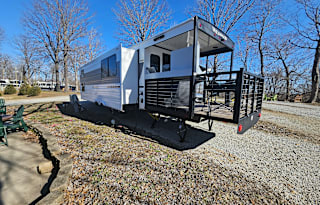 Bunkhouse with a Patio!