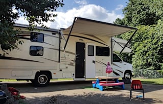 2016 31F Bunkhouse Coachmen Freelander