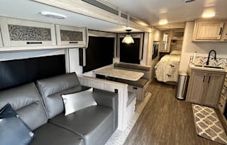 Bring the Whole Family to This Bunkhouse