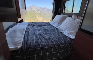 Roadtrek - Easy to drive loaded campervan!