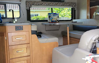 2019 Winnebago Minnie Winnie 31G