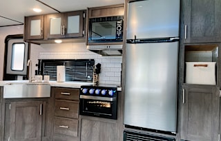 2021 Dutchmen RV Coleman Lantern Series 334BH