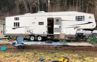 2005 Gulfstream Canyon Trail 30fbrg