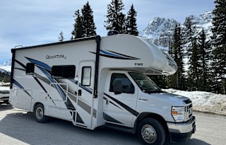 Our Family RV - 2023 Thor Quantum