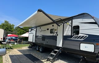 2020 CrossRoads RV Zinger ZR328SB