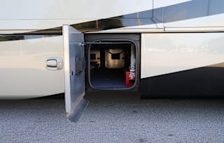 2012 Tiffin Motorhomes Phaeton 40 QBH