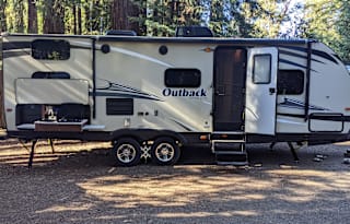 28' Keystone Outback